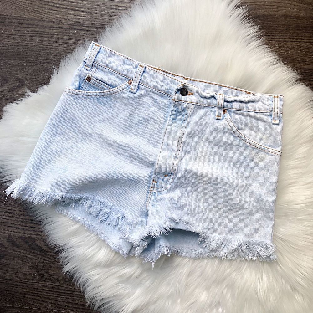 ‼️BLACK FRIDAY BOGO FREE ALL ITEMS‼️ LEVI SHORTS - Picture 3 of 4